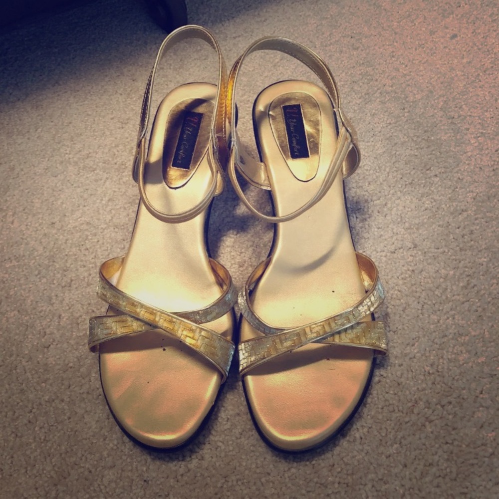 Golden heels size 7.5 UK